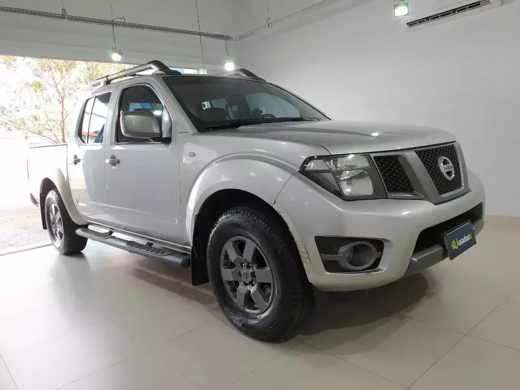 Nissan Frontier Prata 28