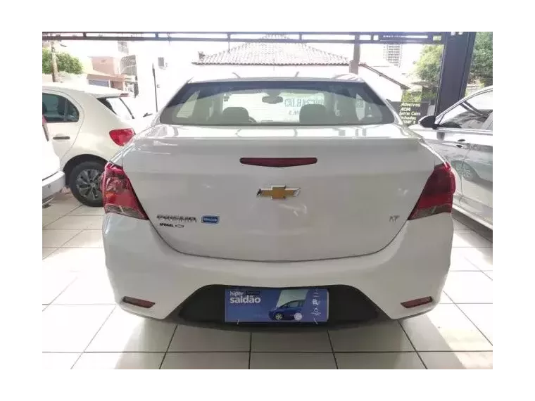 Chevrolet Prisma Branco 7