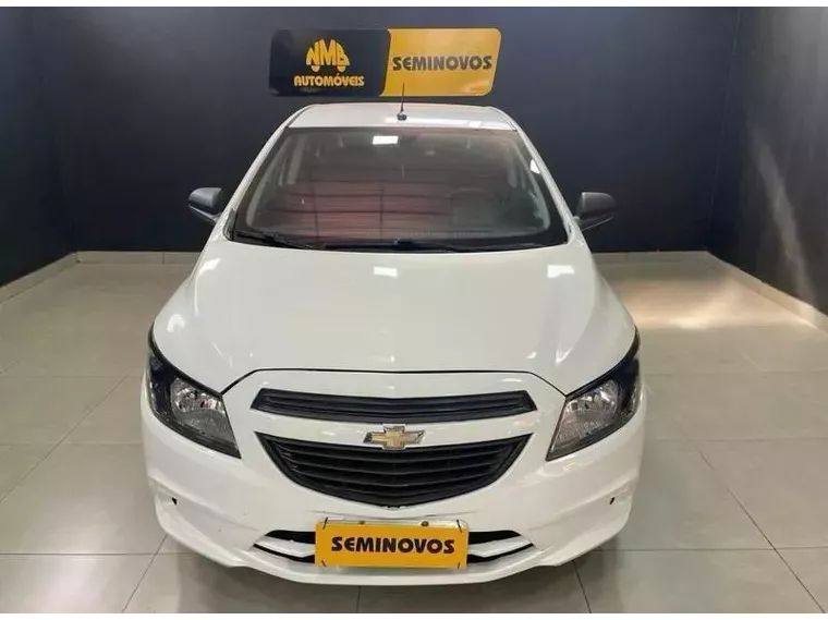 Chevrolet Onix Branco 12