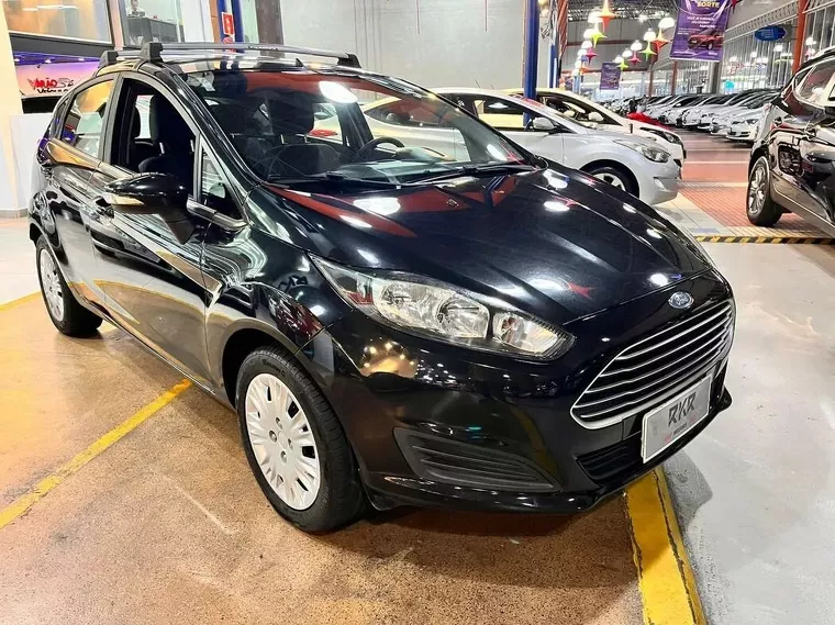 Ford Fiesta Preto 12