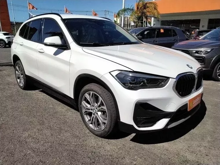 BMW X1 Branco 14