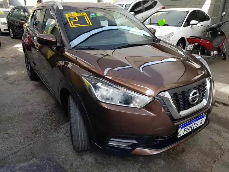 Nissan Kicks Marrom 7