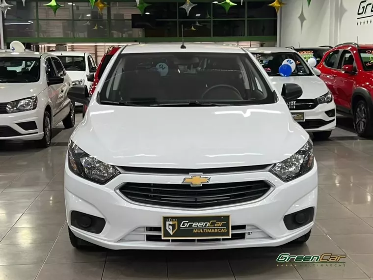 Chevrolet Onix Branco 2