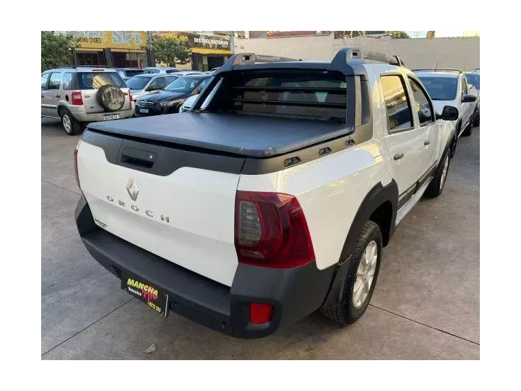 Renault Duster Oroch Branco 3