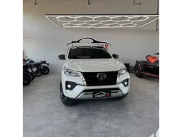 Toyota Hilux SW4
