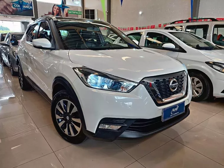 Nissan Kicks Branco 4