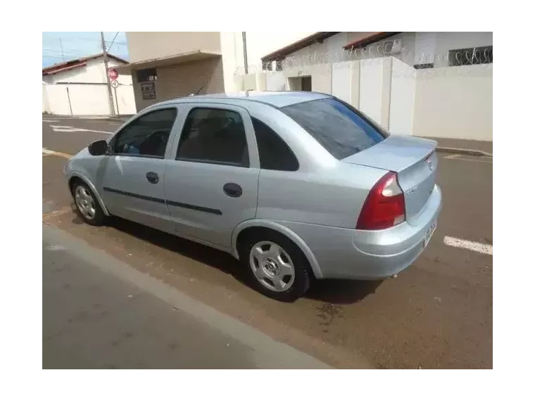 Chevrolet Corsa Prata 6