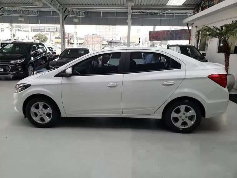 Chevrolet Prisma Branco 9