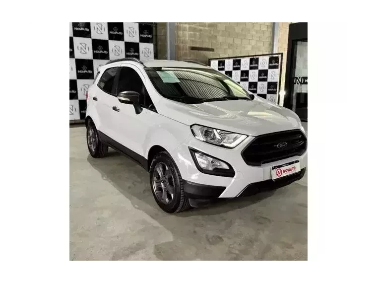 Ford Ecosport Branco 4