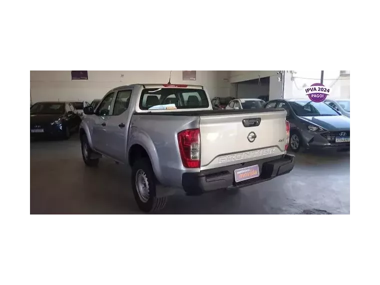 Nissan Frontier Prata 5