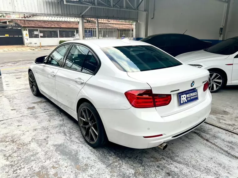 BMW 320i Branco 10