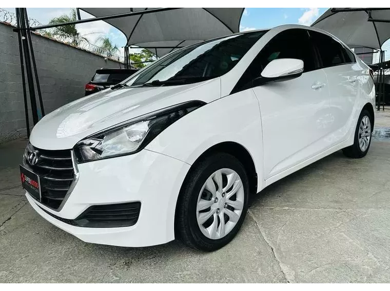 Hyundai HB20S Branco 4