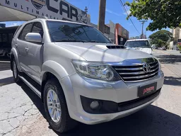 Toyota Hilux SW4