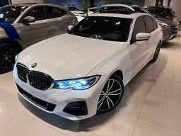 BMW 320i