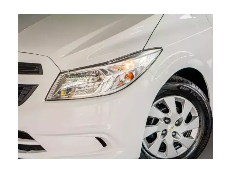 Chevrolet Prisma Branco 2