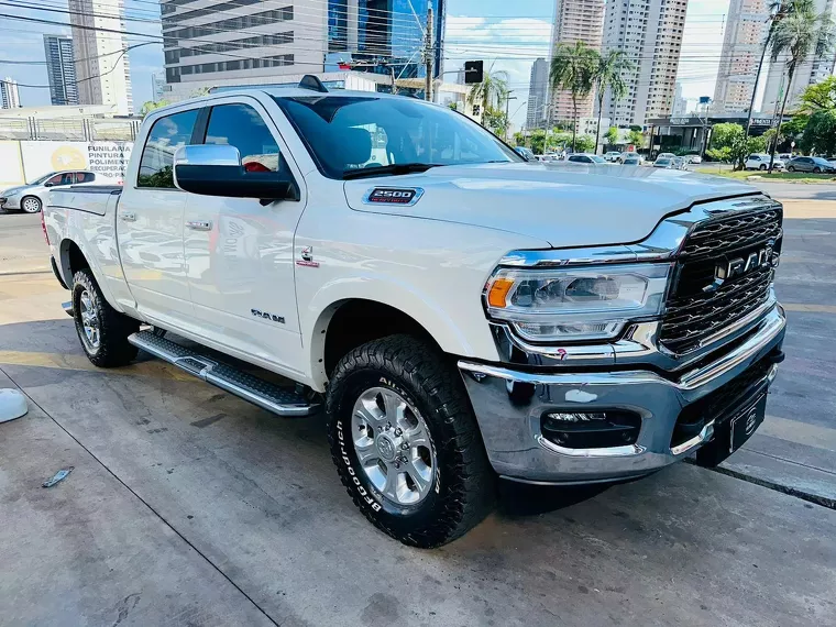 RAM 2500 Branco 15