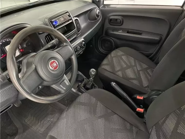 Fiat Mobi Prata 9