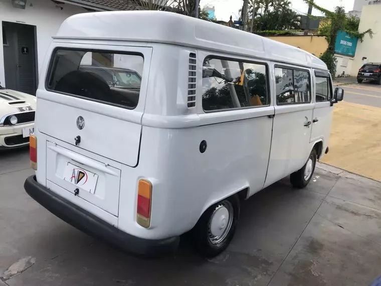 Volkswagen Kombi Branco 15