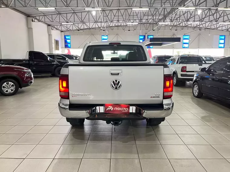 Volkswagen Amarok Prata 23