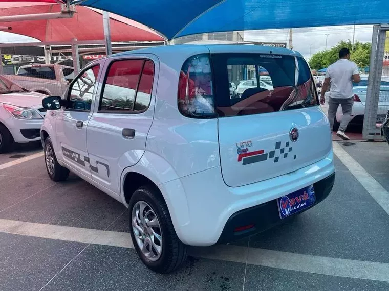 Fiat Uno Branco 17