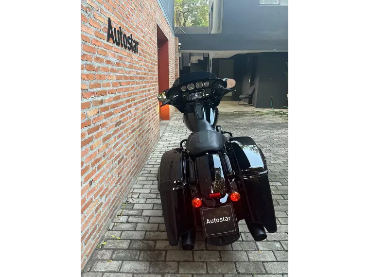 Harley-Davidson Street Glide Preto 10