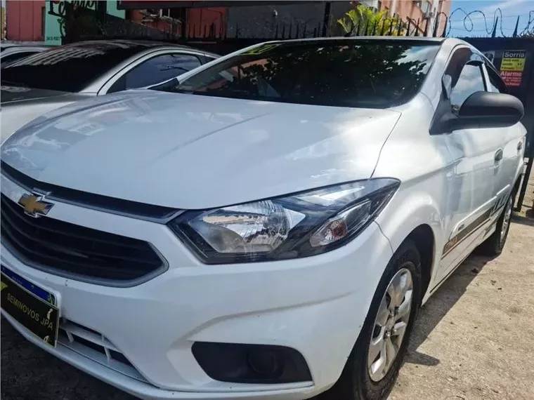 Chevrolet Onix Branco 12