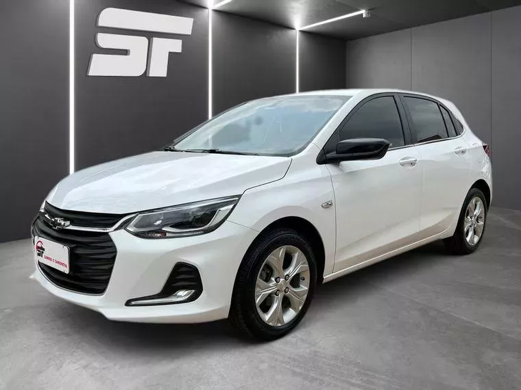 Chevrolet Onix Branco 12