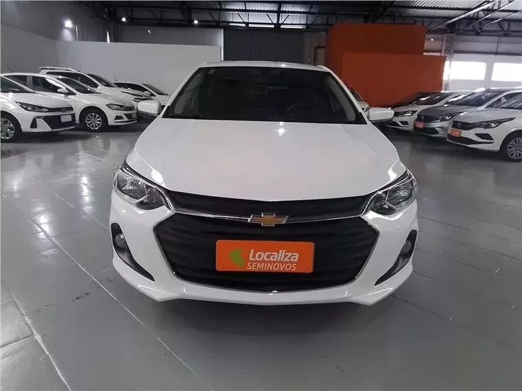 Chevrolet Onix Branco 8