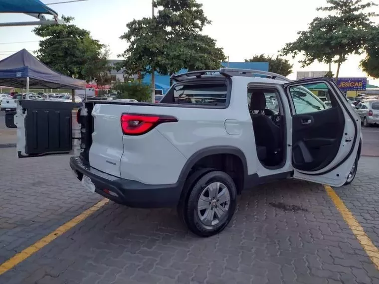 Fiat Toro Branco 3