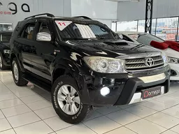 Toyota Hilux SW4