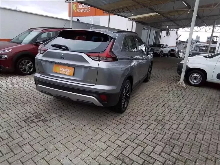 Mitsubishi Eclipse Cross Prata 12