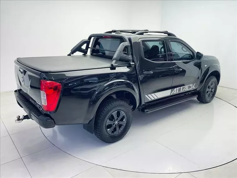 Nissan Frontier Preto 12