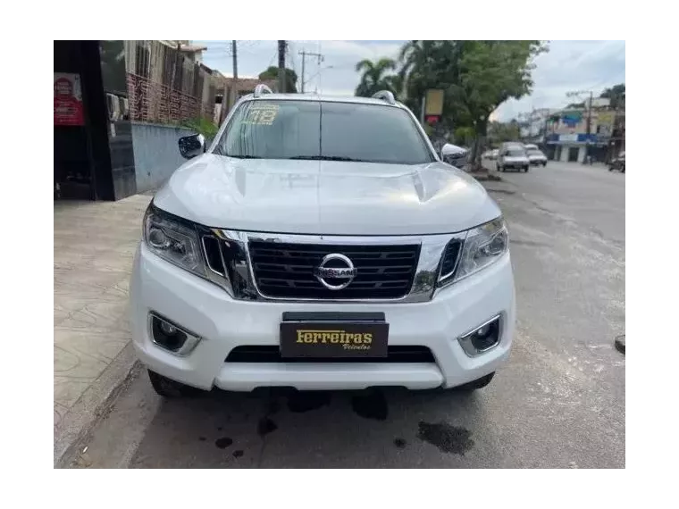 Nissan Frontier Branco 1