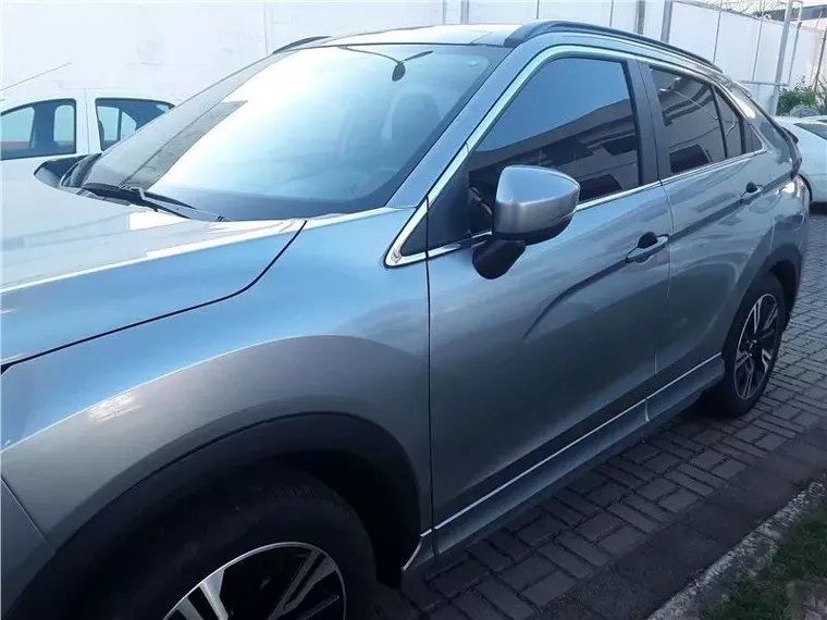 Mitsubishi Eclipse Cross Prata 19