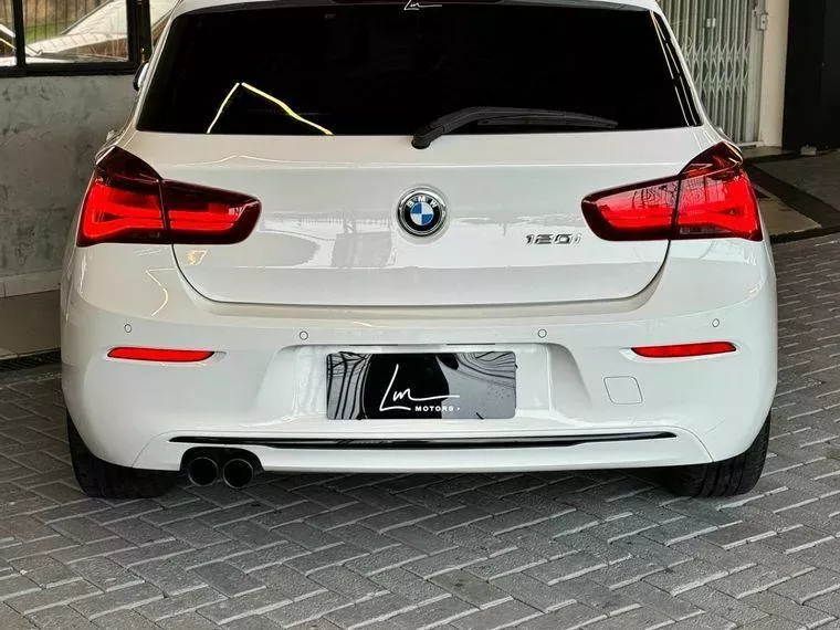 BMW 120i Branco 14