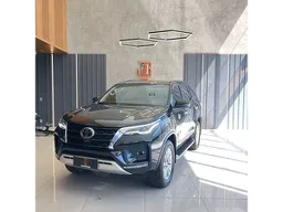 Toyota Hilux SW4