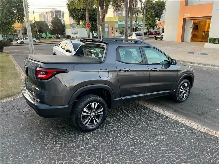 Fiat Toro Cinza 4