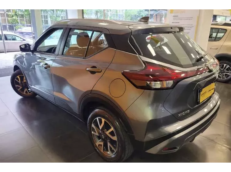 Nissan Kicks Cinza 17