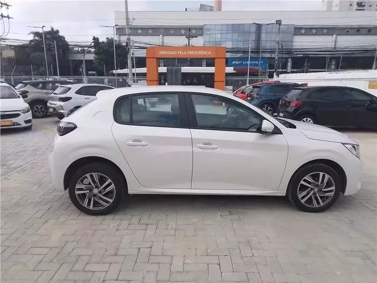 Peugeot 208 Branco 3