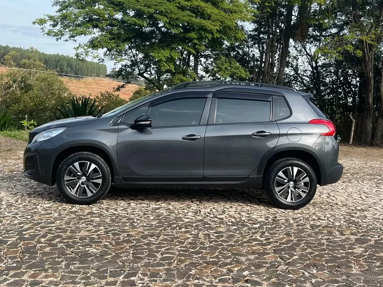 Peugeot 2008 Cinza 2