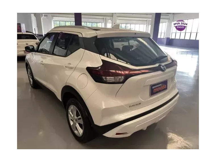 Nissan Kicks Branco 2