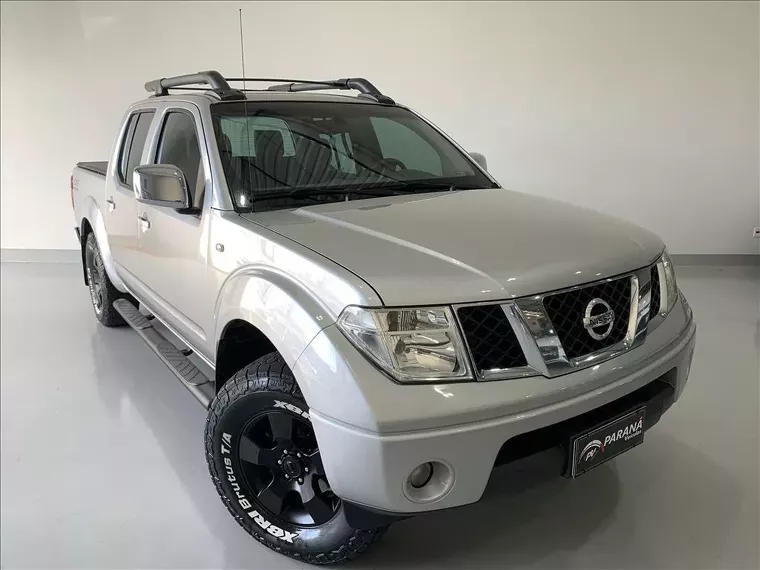 Nissan Frontier Prata 1