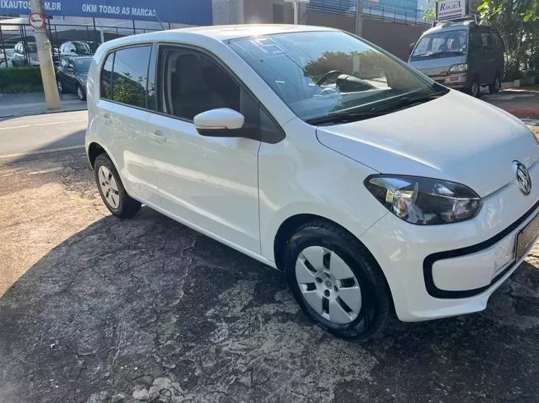 Volkswagen UP Branco 10