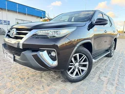 Toyota Hilux SW4