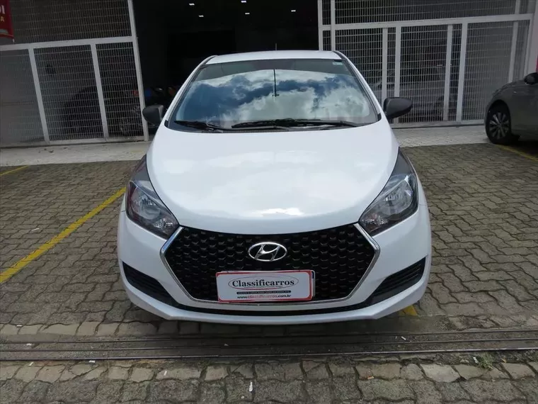 Hyundai HB20 Branco 13