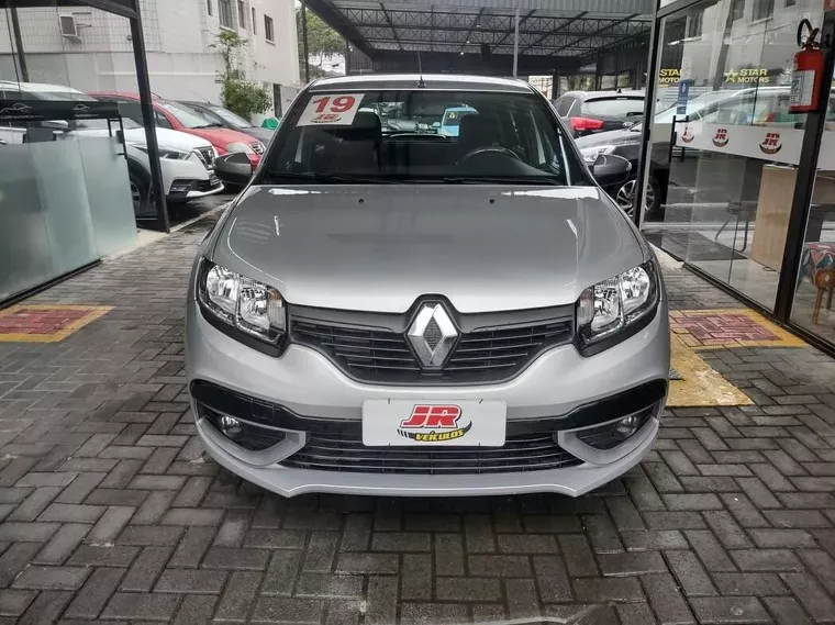 Renault Sandero Prata 8