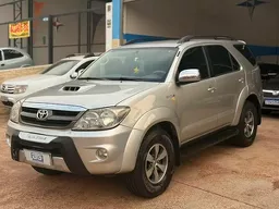 Toyota Hilux SW4