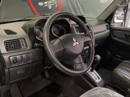 Mitsubishi Pajero TR4