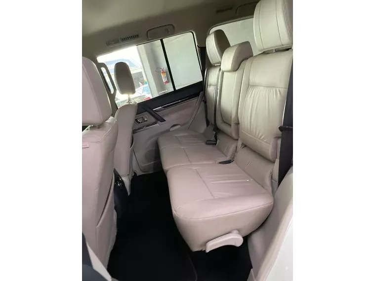 Mitsubishi Pajero Full Branco 5