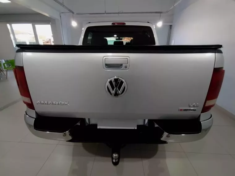 Volkswagen Amarok Prata 11